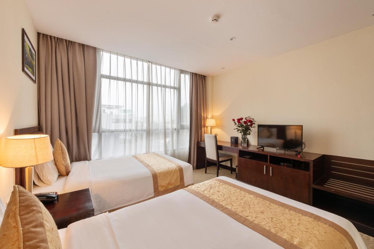 Red River View Hotel Lào Cai Extérieur photo